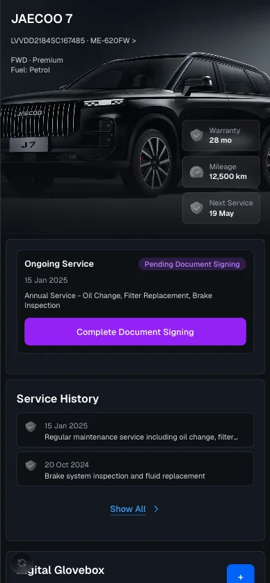 Mobile app — vehicle home screen for a Jaecoo 7 with ongoing service